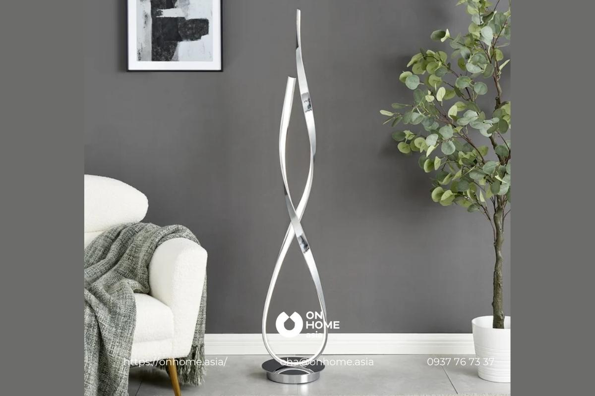 Đèn cây trang trí phòng khách thiết kế lạ mắt