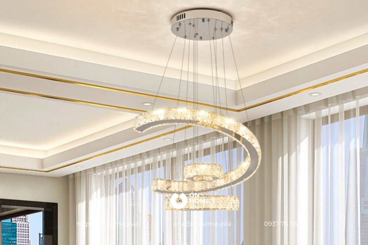 Đèn pha lê thả trần phòng khách thiết kế lạ mắt