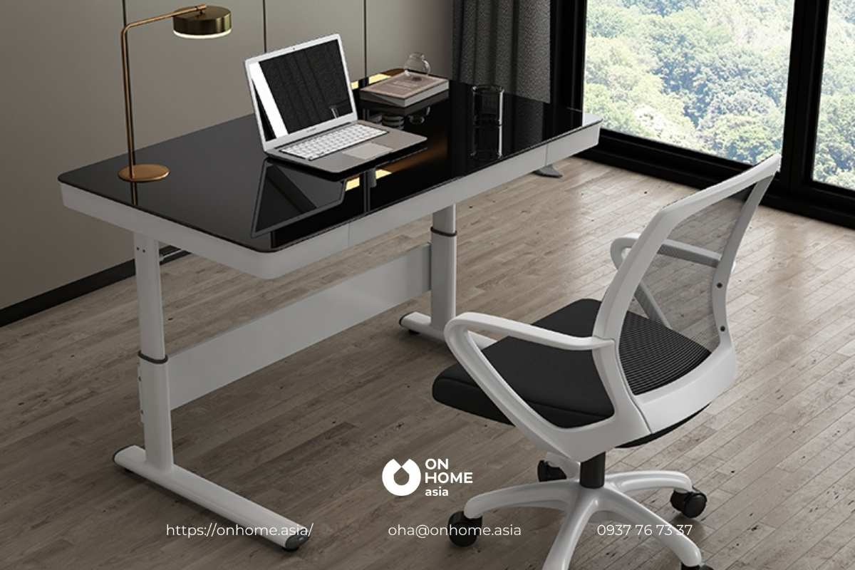 Mẫu bàn làm việc thông minh điều chỉnh chiều cao
