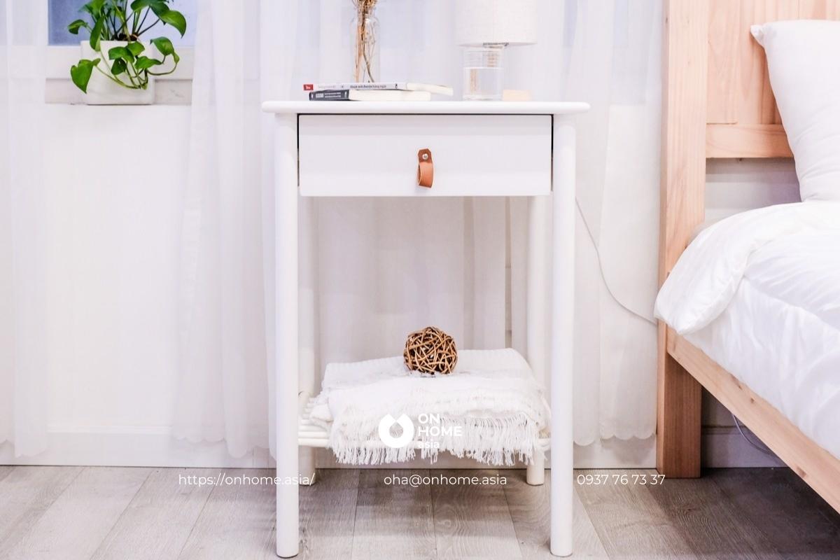 Tab đầu giường Ruby