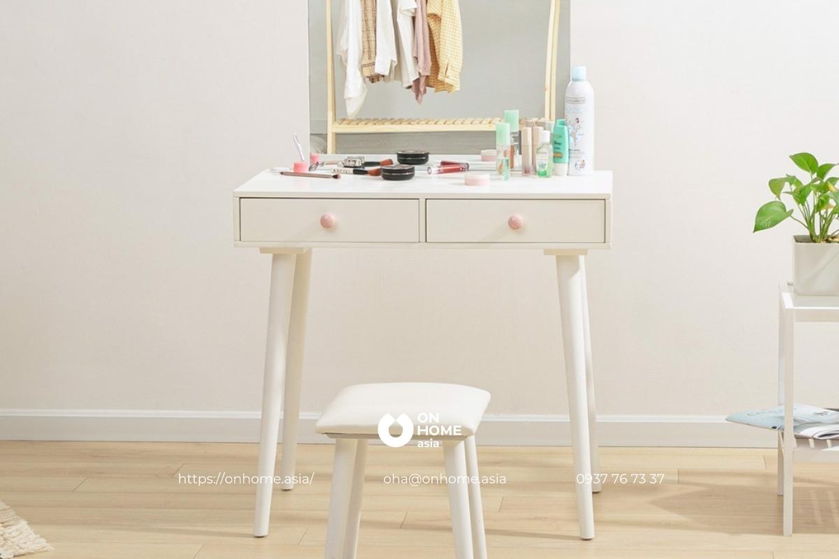 Bàn trang điểm B Charming