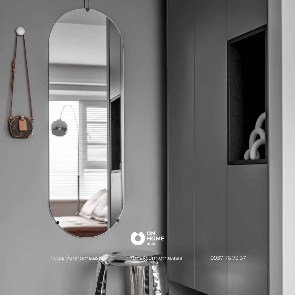 Gương soi toàn thân treo tường hình oval thiết kế đẹp