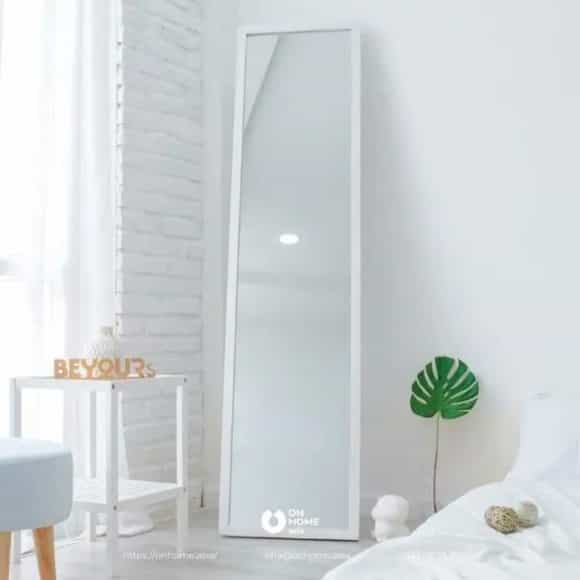 Gương đứng gỗ chân gập A Mirror 
