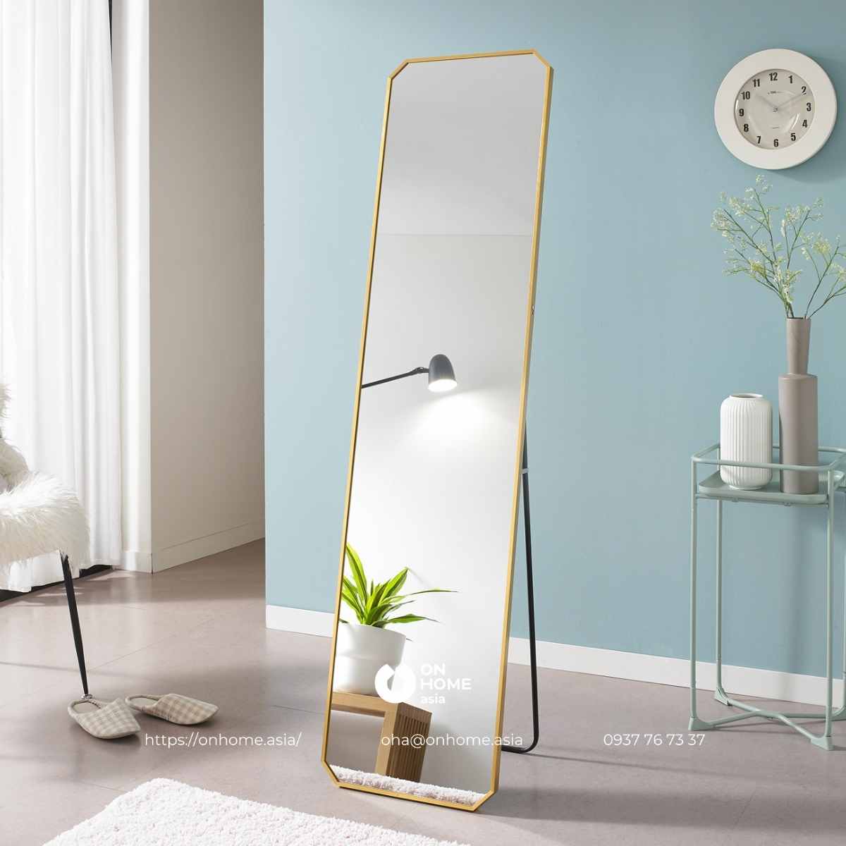 Gương soi toàn thân có chân viền kim loại cao cấp