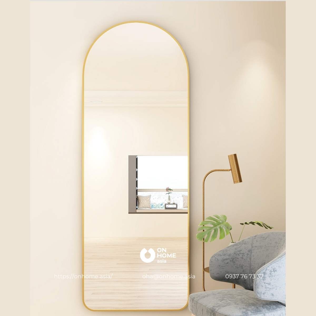 Gương treo tường khung kim loại sang trọng