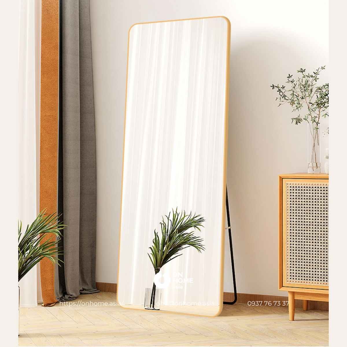 Gương soi toàn thân khung gỗ đơn giản mà đẹp