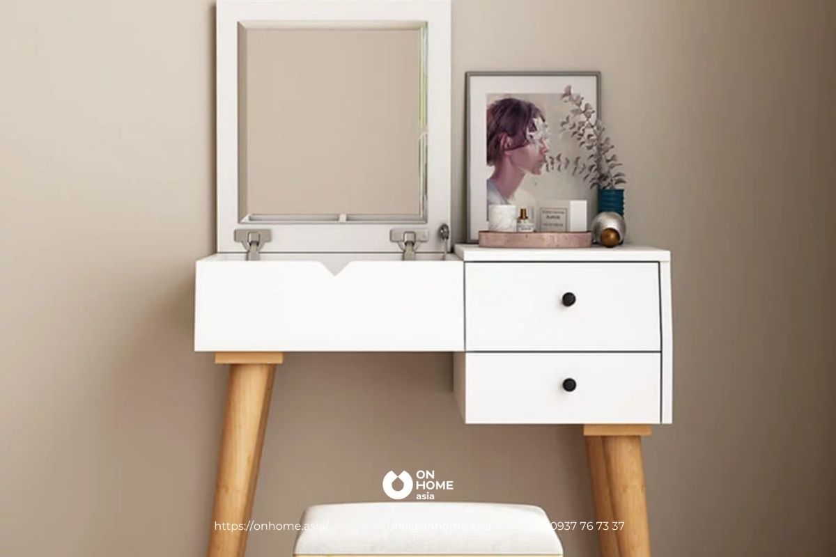 Bàn trang điểm bằng gỗ công nghiệp