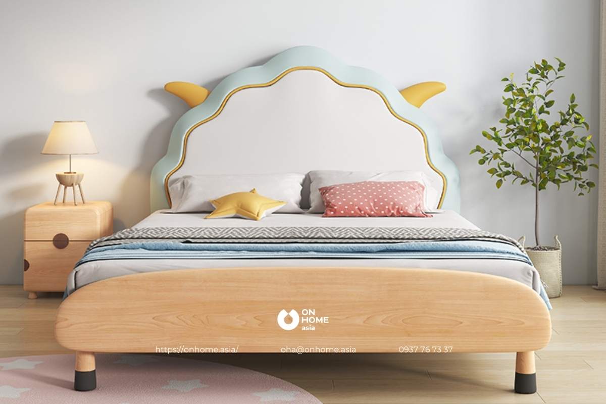 Giường ngủ bé trai hình con cừu dễ thương