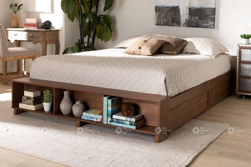 Giường ngủ làm từ chất liệu gỗ tự nhiên.
