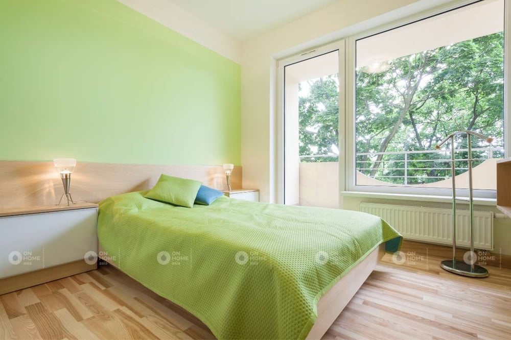 Sơn tường phòng ngủ màu xanh lá nhẹ nhàng