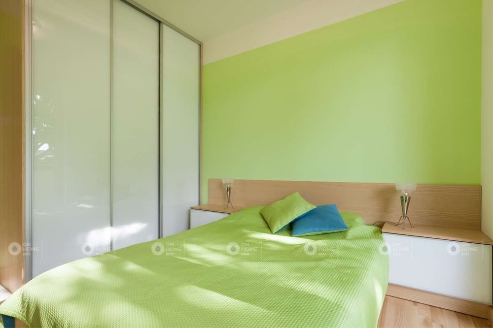 Sơn tường phòng ngủ màu xanh tươi mát