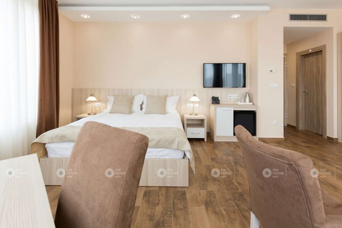 Trang trí tường phòng ngủ màu be ấn tượng
