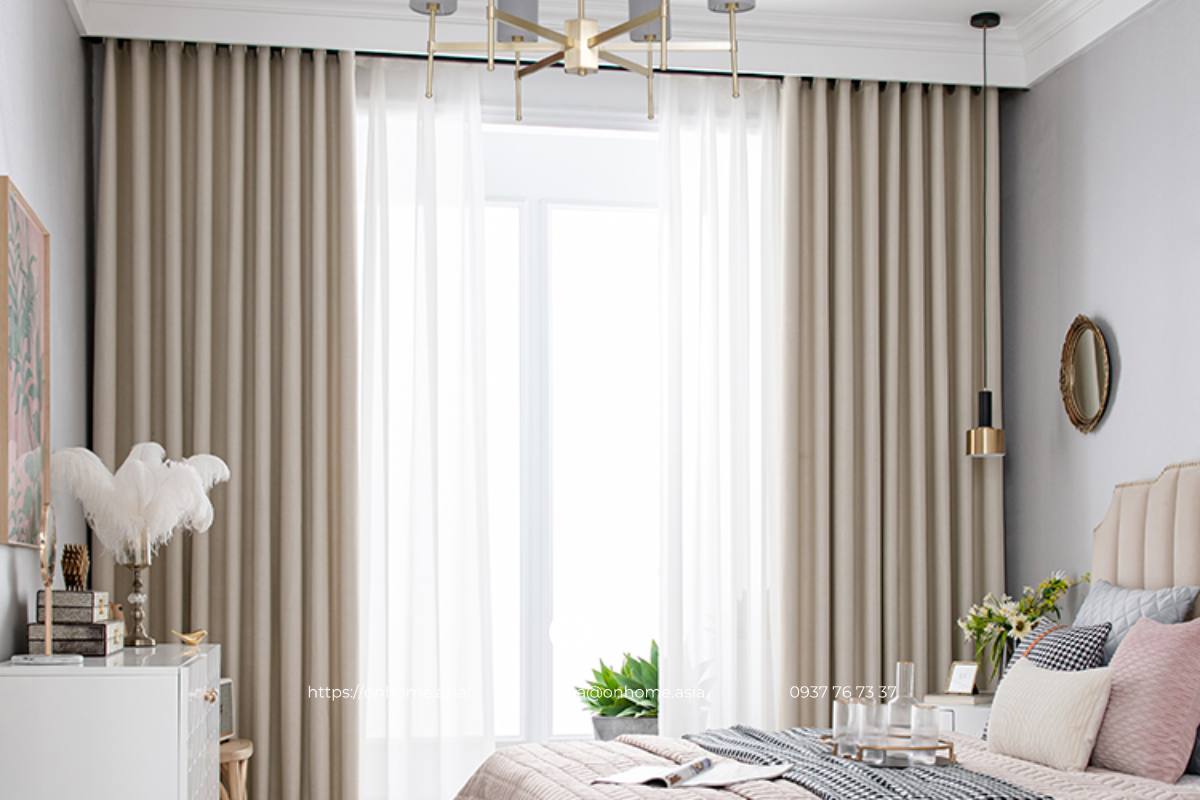 Rèm cửa sổ phòng ngủ sang trọng