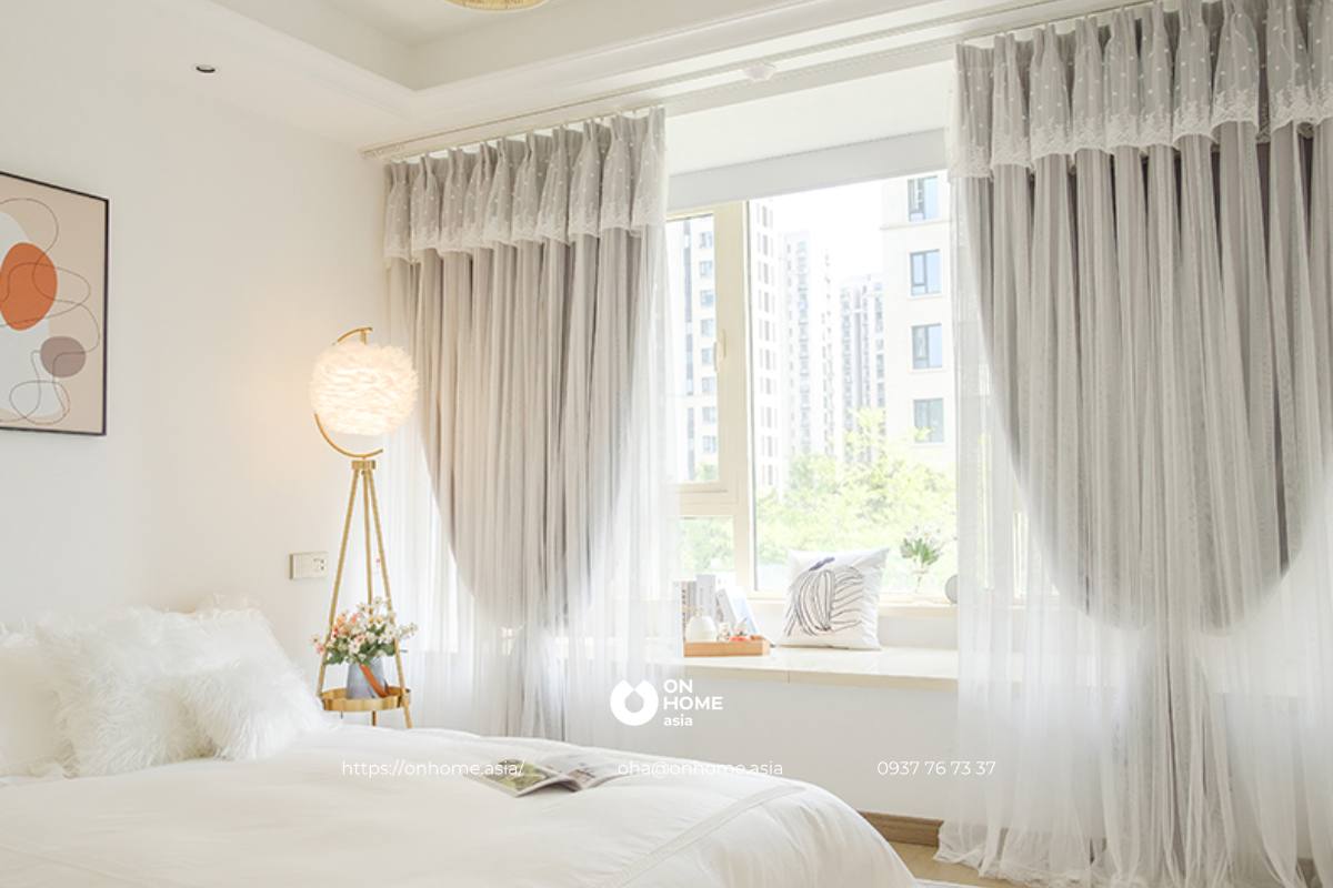 Rèm voan trang trí phòng ngủ màu trắng