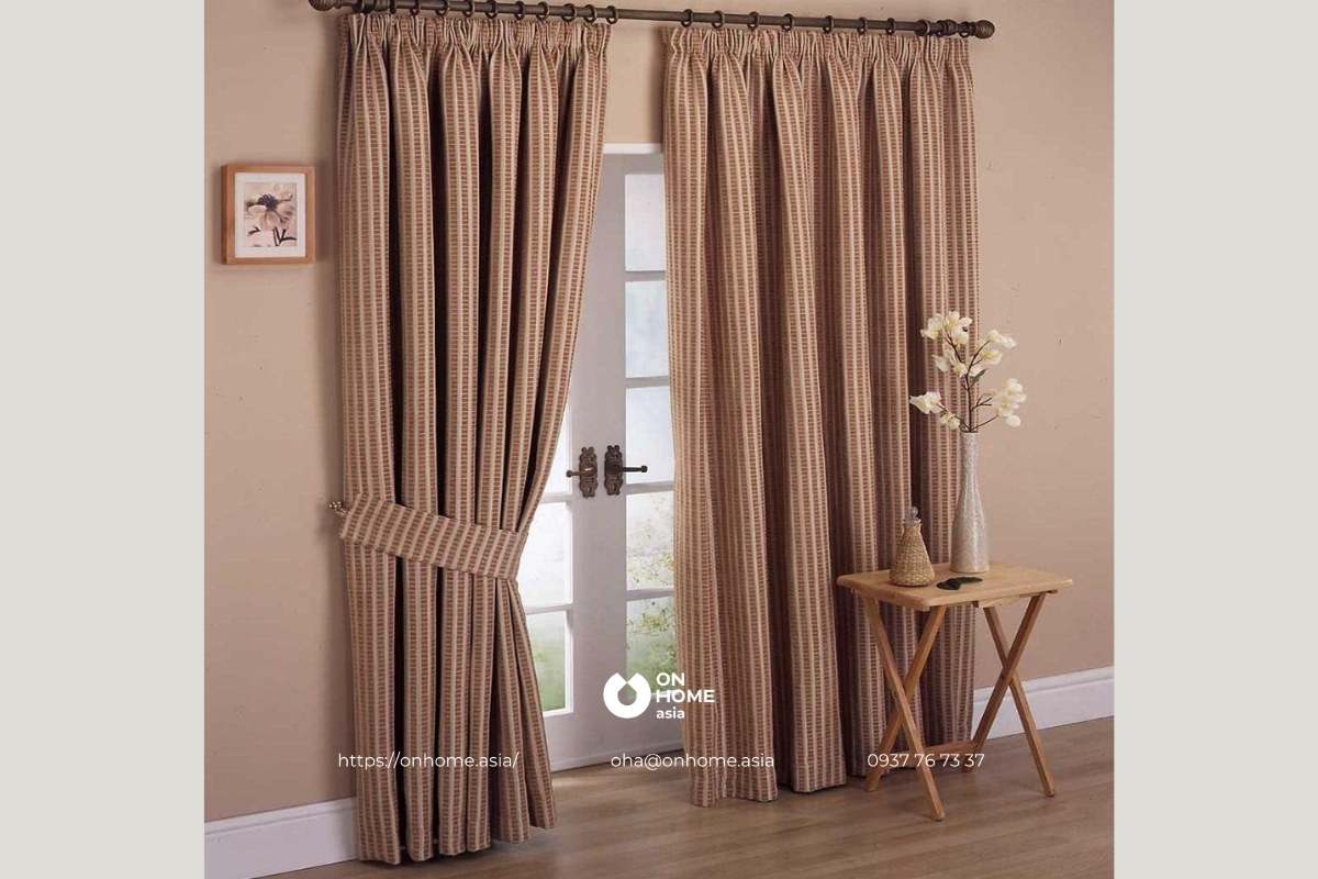 Rèm vải họa tiết ấn tượng