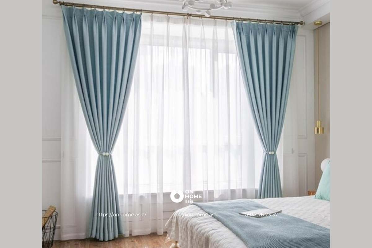 Rèm cửa sổ phòng ngủ màu xanh da trời