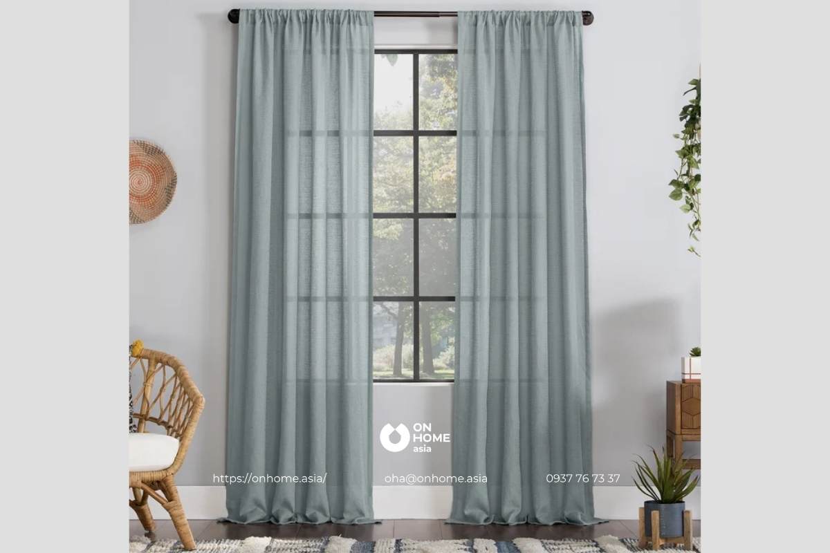 Rèm màu xanh dương trang trí phòng khách