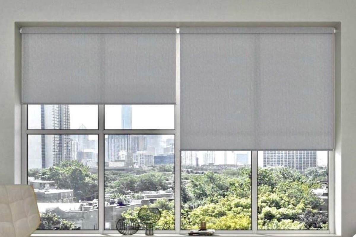 Rèm cuốn cửa sổ phòng khách hiện đại