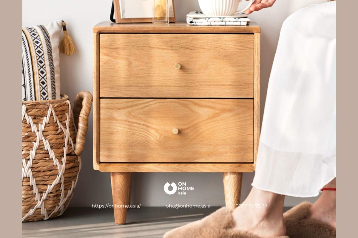 Tab đầu giường gỗ tự nhiên nhỏ gọn