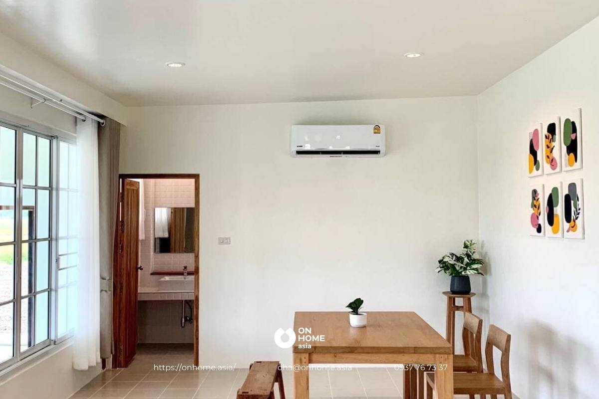 Thiết kế bàn ăn bằng gỗ nhỏ gọn