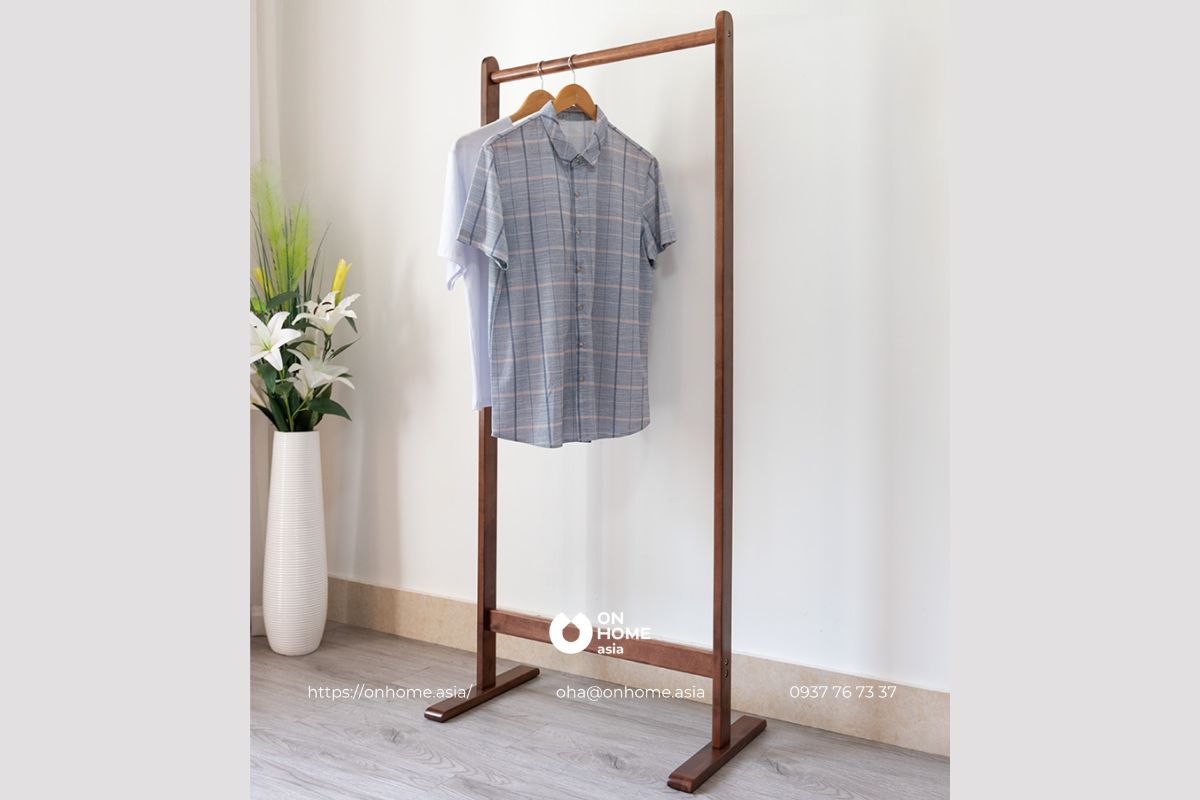 Gía treo đồ bằng gỗ nhỏ gọn