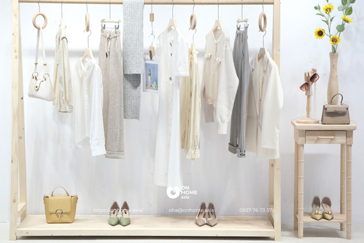 Gía treo đồ bằng gỗ đơn giản