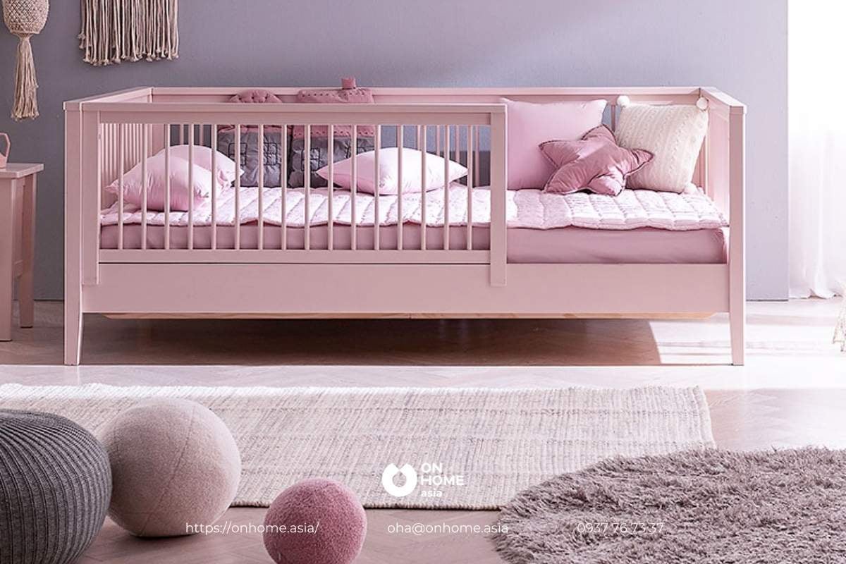 Báo giá giường ngủ cho bé gái chỉ còn là chuyện nhỏ với chúng tôi. Chúng tôi sẵn sàng cung cấp cho bạn giường chất lượng và giá cả hợp lý để bé gái của bạn có một giấc ngủ ngon và an toàn.