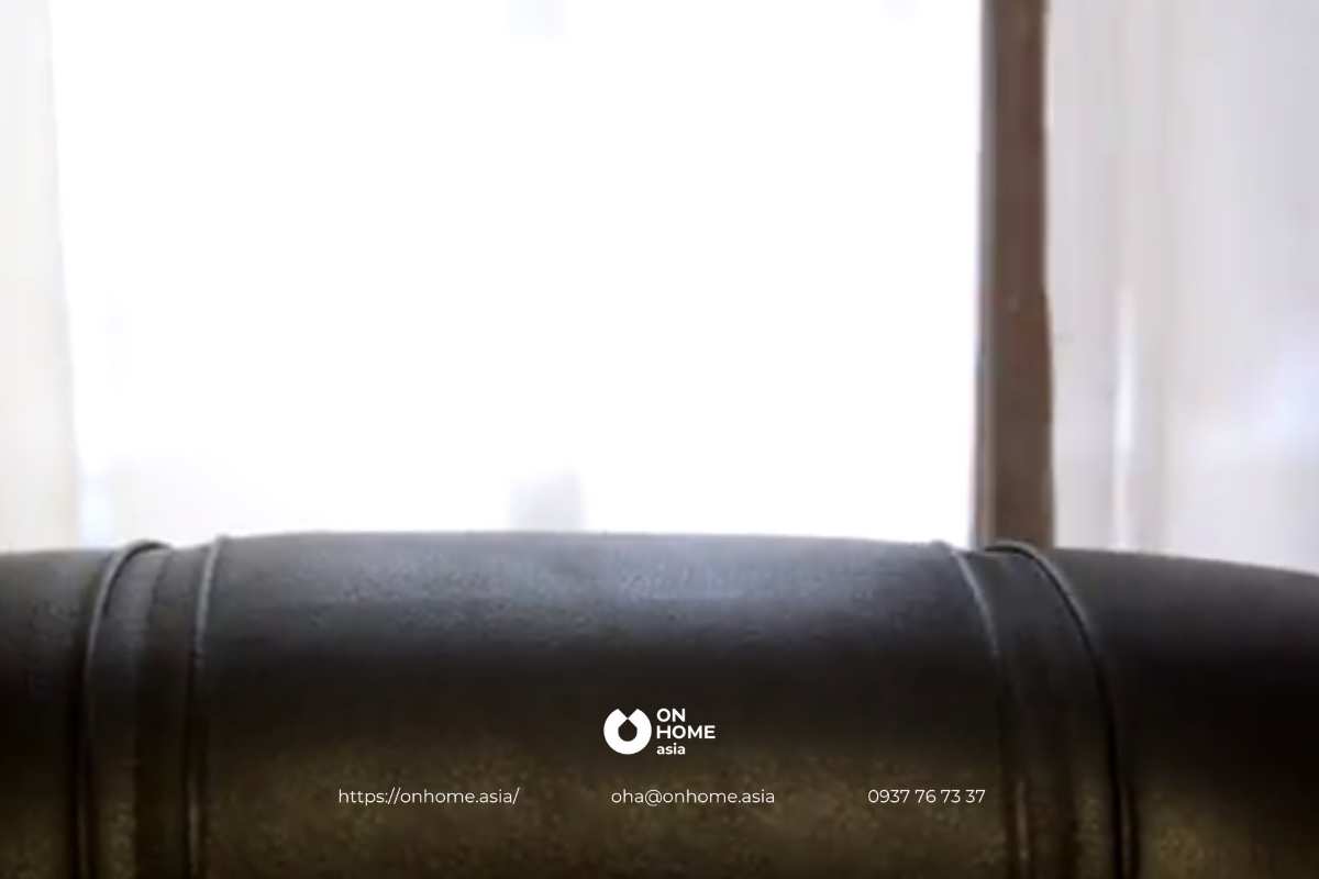 Hạn chế để đồ da ngoài nắng