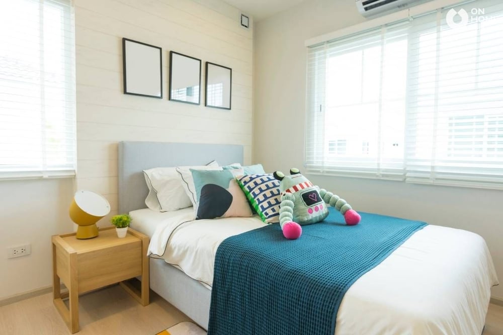 Phòng ngủ bé trai đơn giản màu xanh