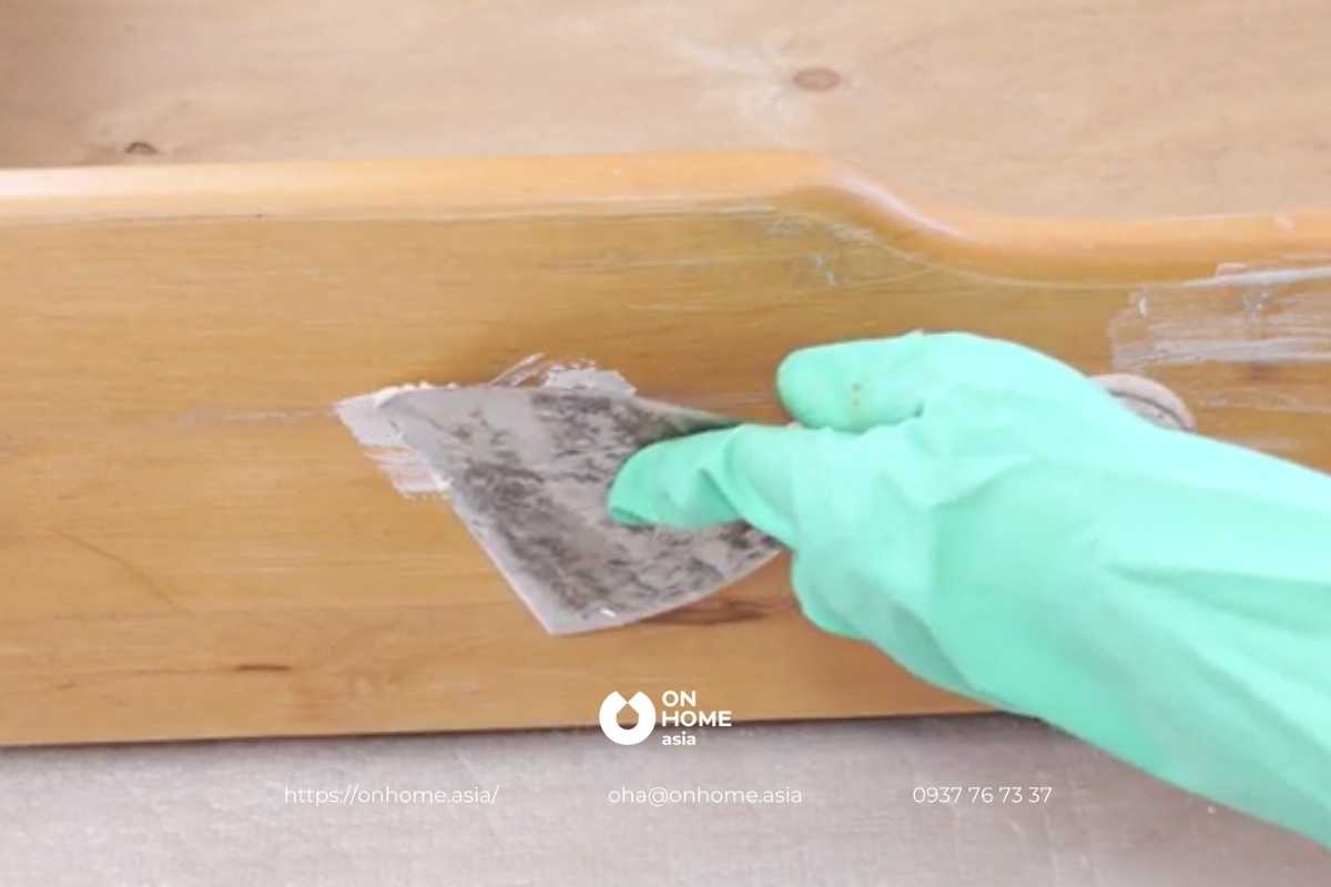 Trám các lỗ hổng trên đồ nội thất