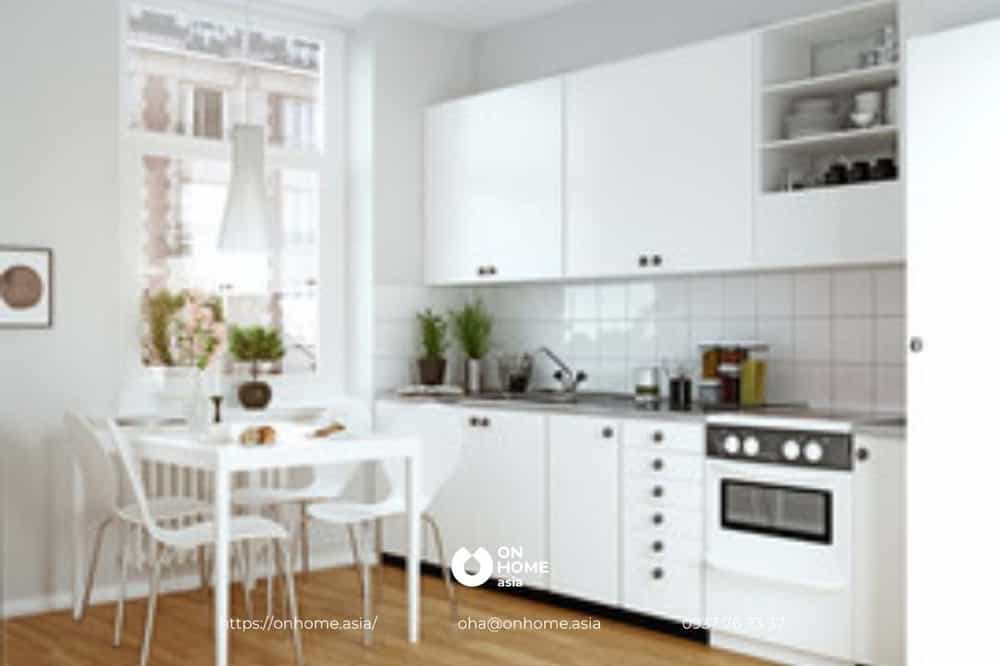 Cửa sổ đảm bảo nguồn sáng trong thiết kế nhà bếp nhỏ